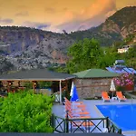 Montenegro * Faralya